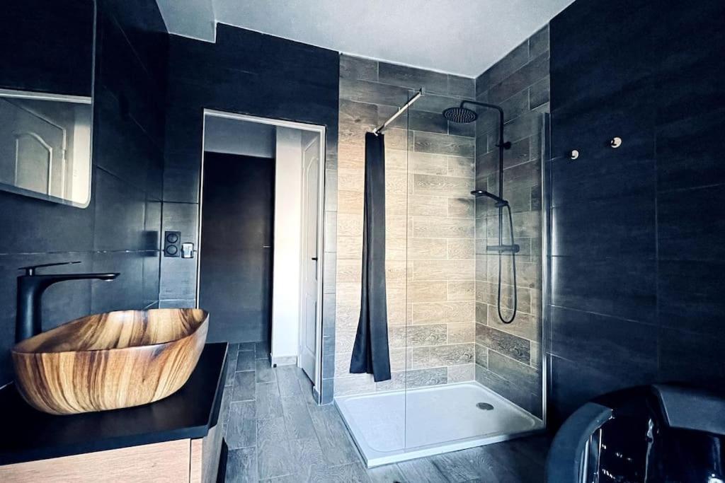 Apartamento Le / Jacuzzi / Sauna Chateau-Landon