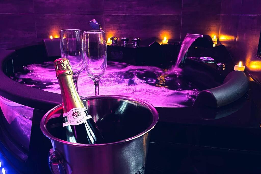 Le / Jacuzzi / Sauna * Chateau-Landon